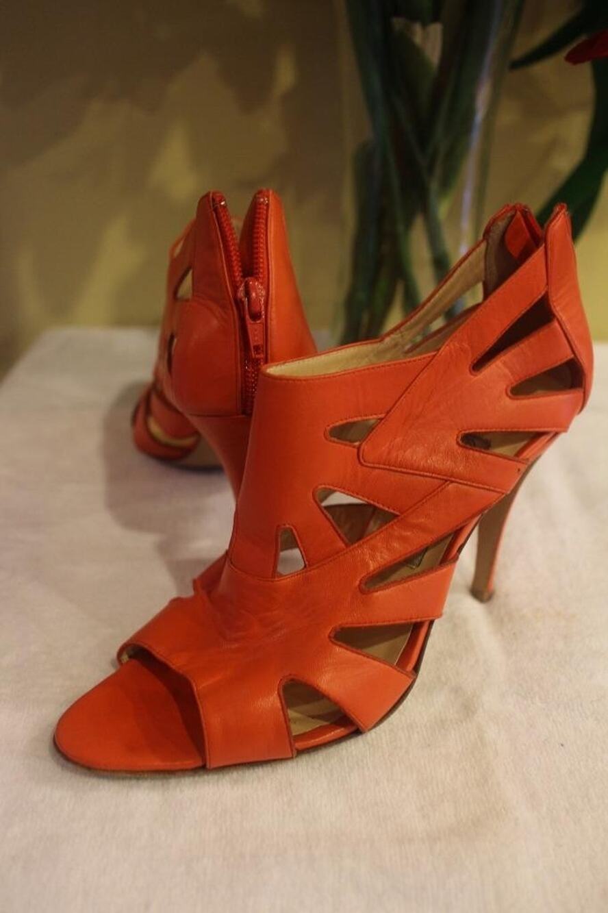 BIONDA COSTANA ORANGE LEATHER BACK ZIP PUMP SIZE 39 US 9 (ta900